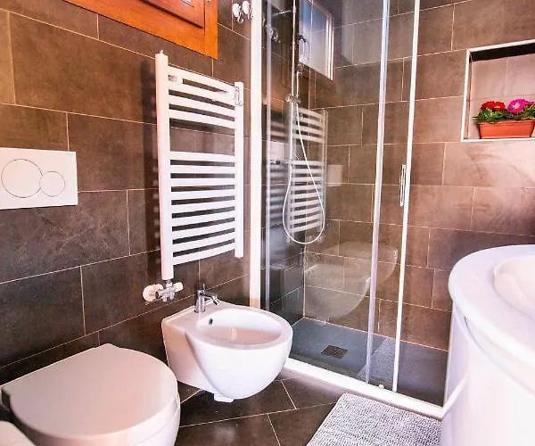 Casa Angela * Дервио